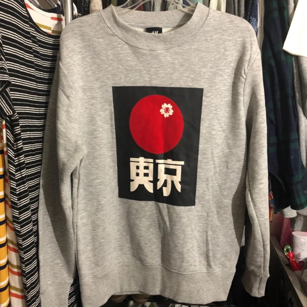 H&M Man Graphic Japan Crewneck
